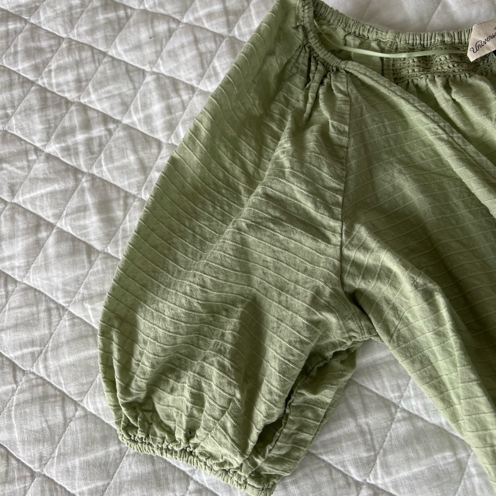 Universal Threads Spring Top - Picture 5 of 5